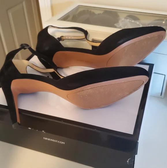 Nine West Pumps black suede - Picture 3 of 3